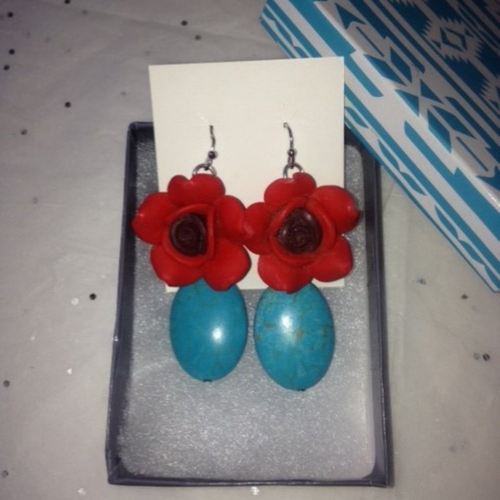 Pretty Boho Red Flower & Turquoise Dangle Earrings - Picture 4 of 6